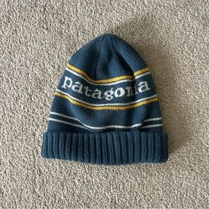 Patagonia Junior’s Blue and‎ Yellow Powder Town Beanie - Pompom removed